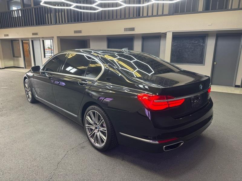 BMW 7-Series 740i 2019