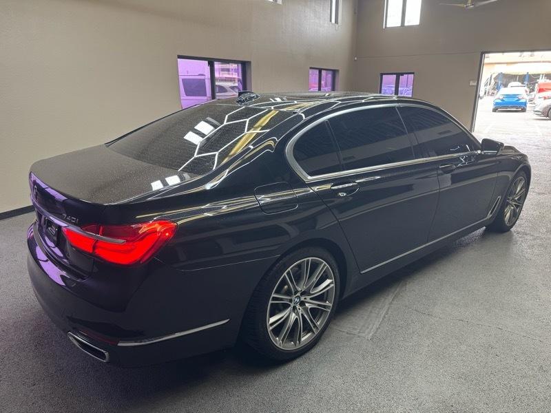 BMW 7-Series 740i 2019
