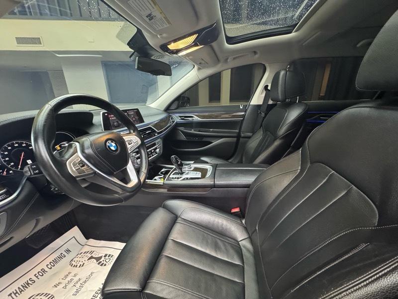 BMW 7-Series 740i 2019