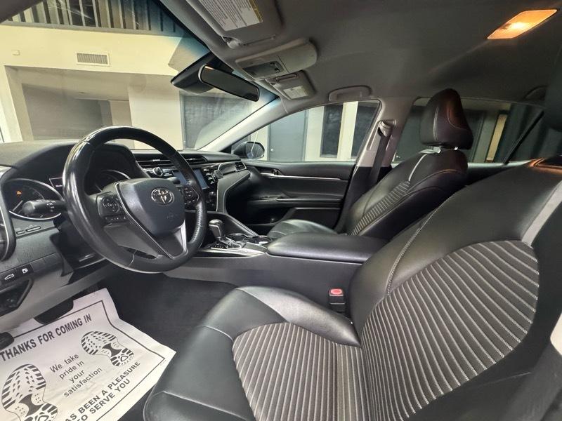 Toyota Camry SE 2018