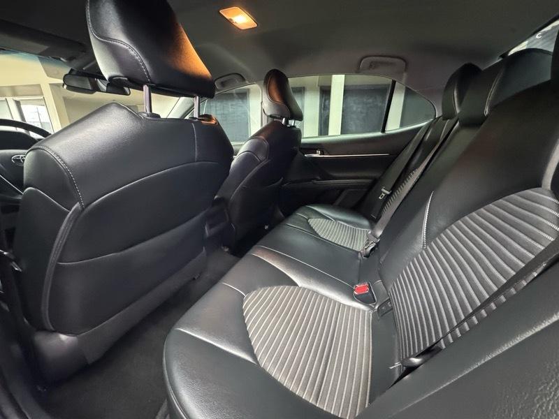 Toyota Camry SE 2018