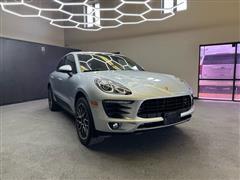 2017 Porsche Macan 