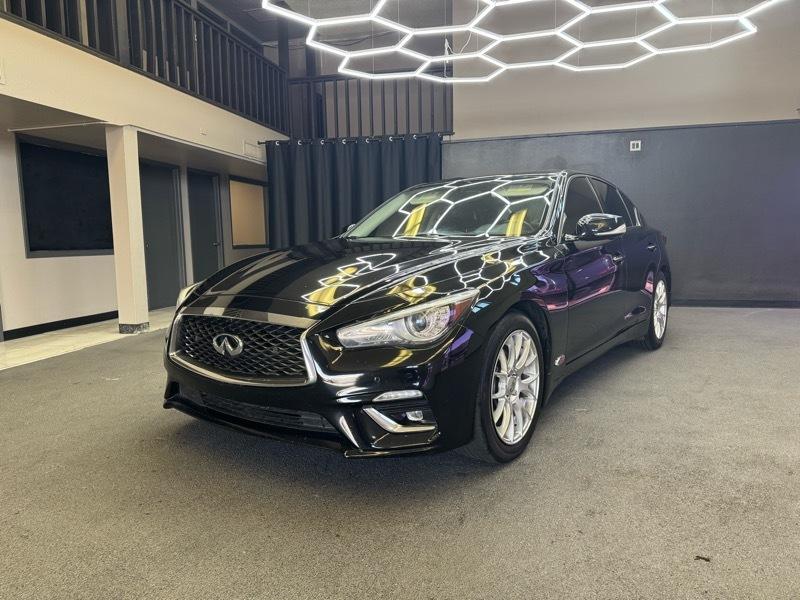 Infiniti Q50 3.0t LUXE 2020