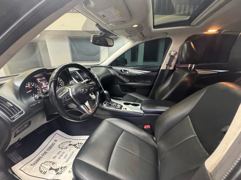 Infiniti Q50 3.0t LUXE 2020