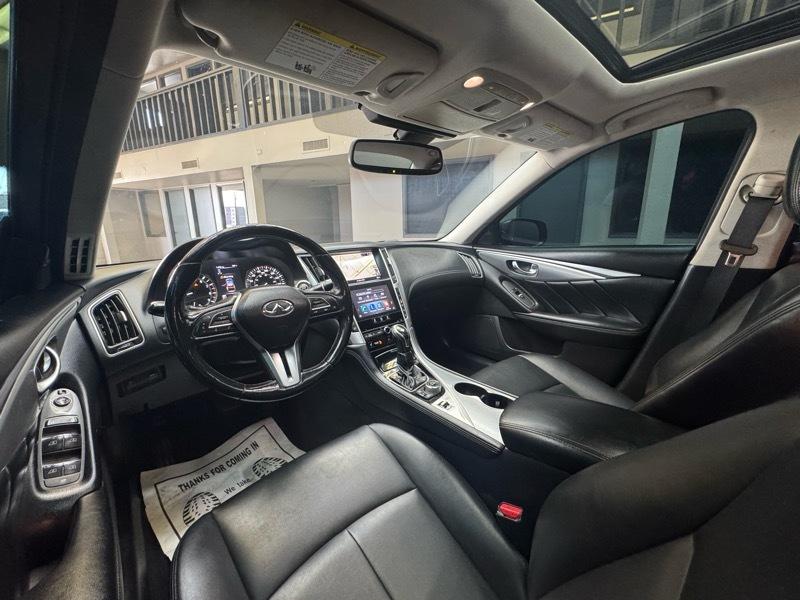 Infiniti Q50 3.0t LUXE 2020