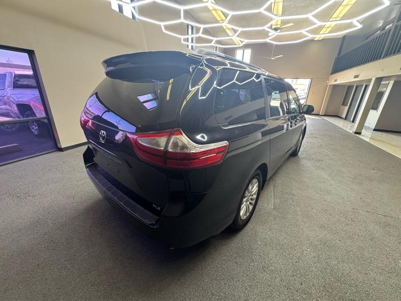 Toyota Sienna XLE FWD 8-Passenger V6 2015