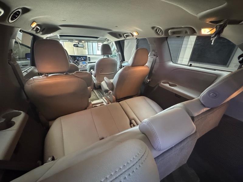 Toyota Sienna XLE FWD 8-Passenger V6 2015