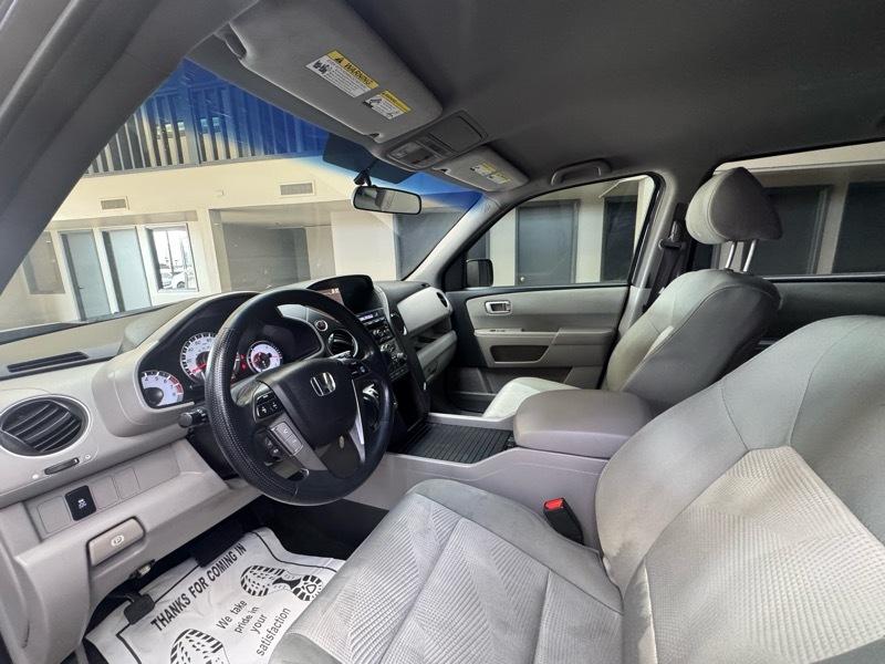 Honda Pilot LX 2WD 5-Spd AT 2015