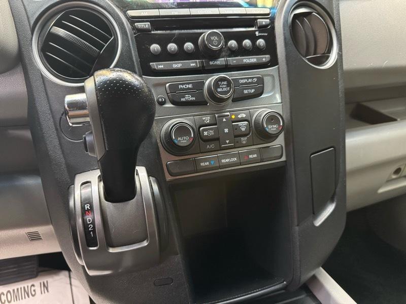 Honda Pilot LX 2WD 5-Spd AT 2015