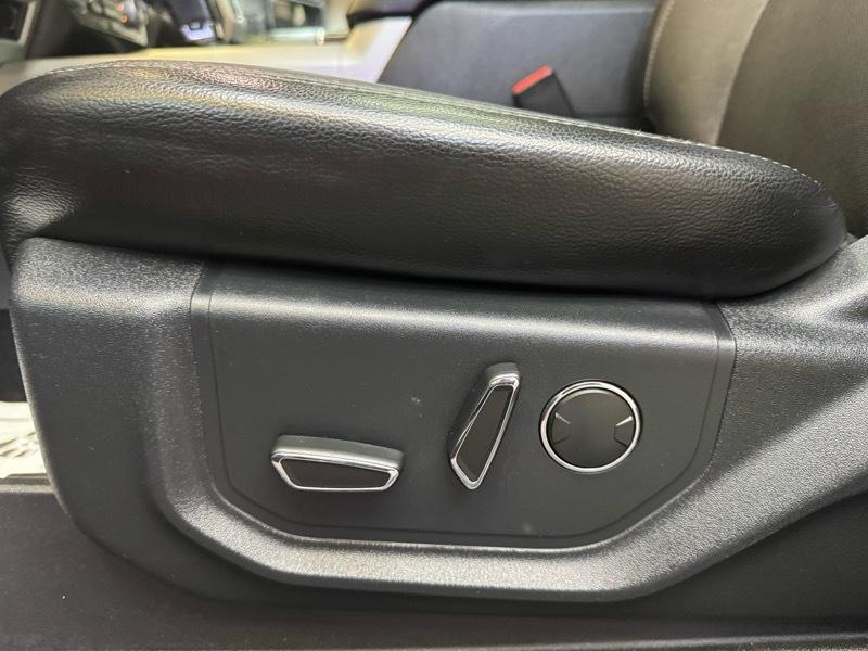 Ford F-150 Lariat SuperCrew 5.5-ft. Bed 4WD 2015