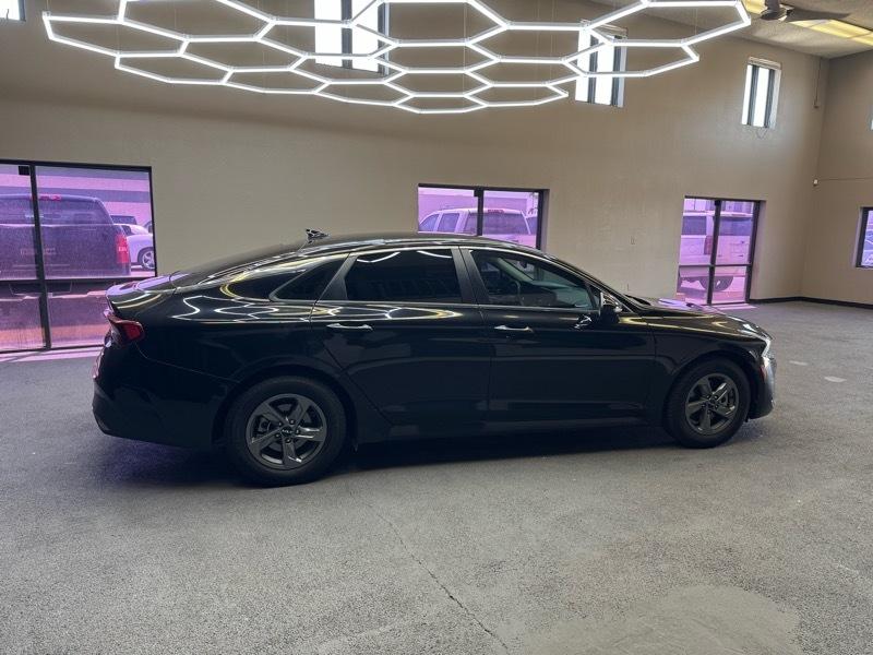 Kia K5 LX 2022