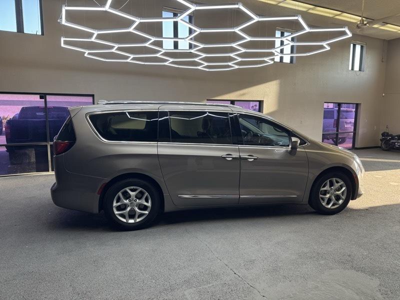 Chrysler Pacifica Touring-L Plus 2018
