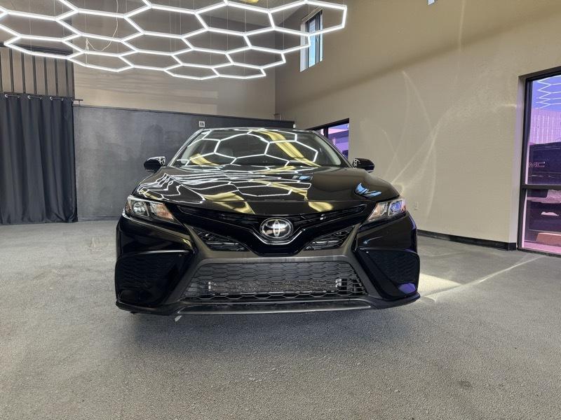 Toyota Camry SE 2022