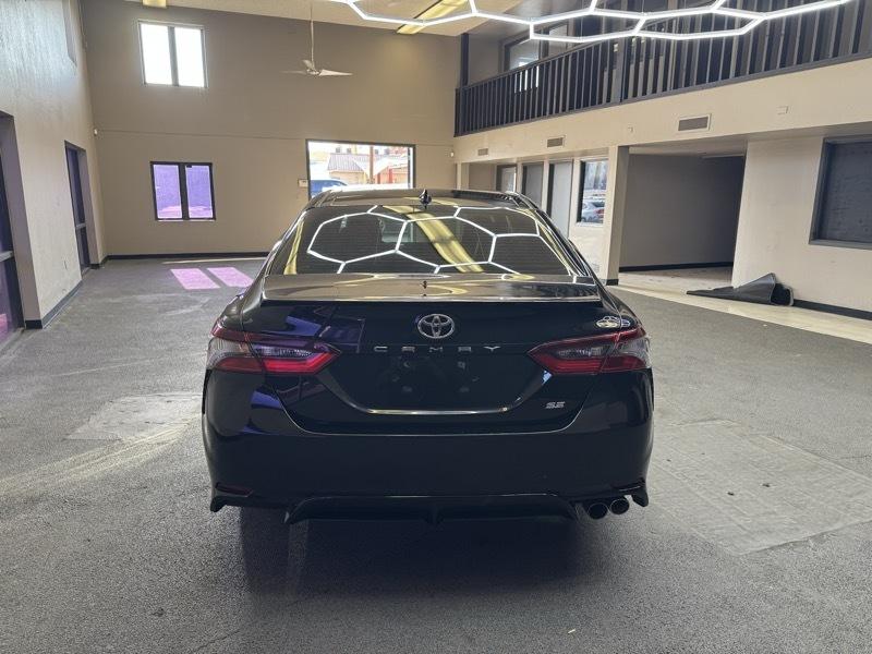 Toyota Camry SE 2022