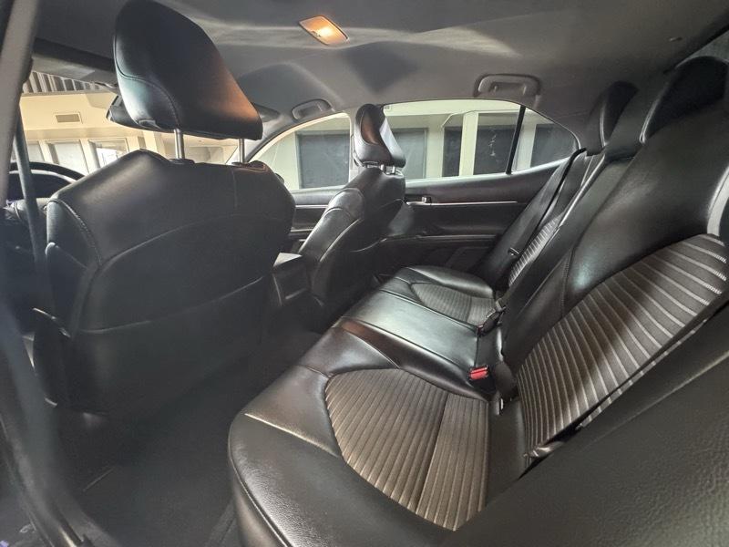 Toyota Camry SE 2022