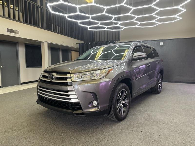 Toyota Highlander LE Plus FWD V6 2018