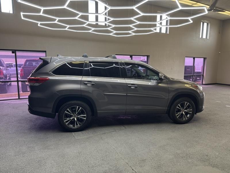 Toyota Highlander LE Plus FWD V6 2018