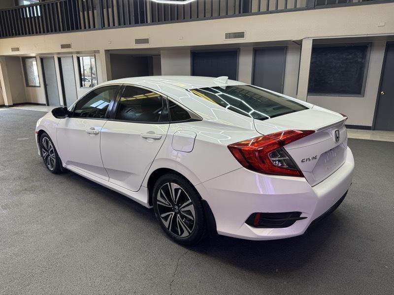 Honda Civic EX-T Sedan CVT 2016