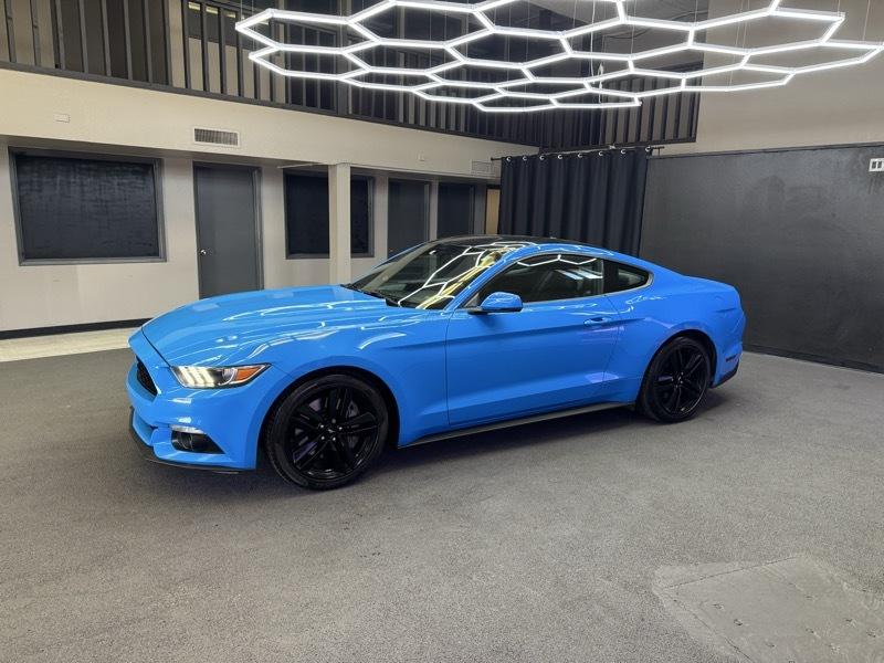 Ford Mustang EcoBoost Coupe 2017