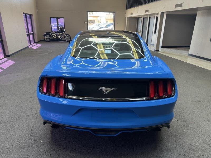 Ford Mustang EcoBoost Coupe 2017