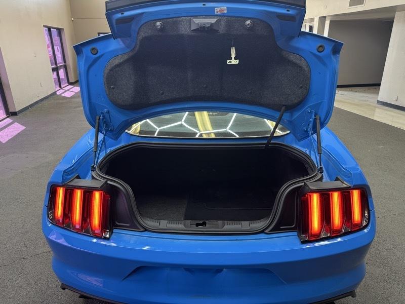 Ford Mustang EcoBoost Coupe 2017