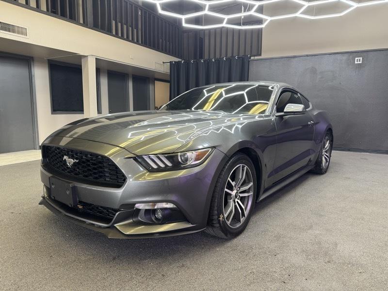 Ford Mustang EcoBoost Coupe 2015