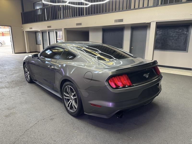 Ford Mustang EcoBoost Coupe 2015