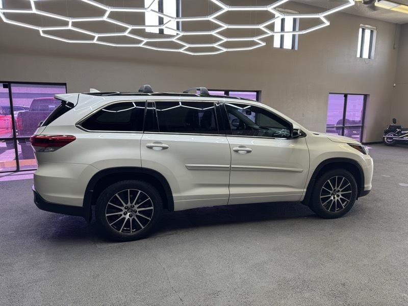 Toyota Highlander SE AWD V6 2018
