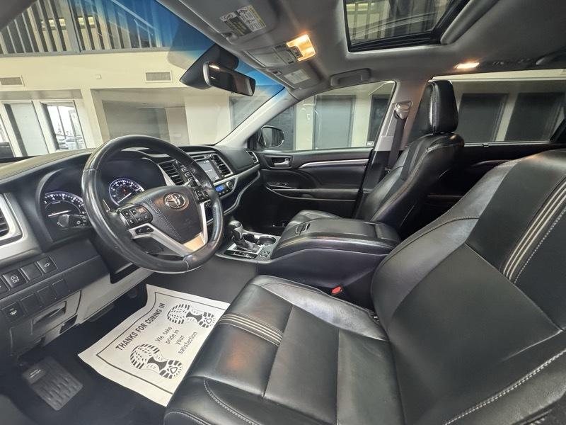 Toyota Highlander SE AWD V6 2018