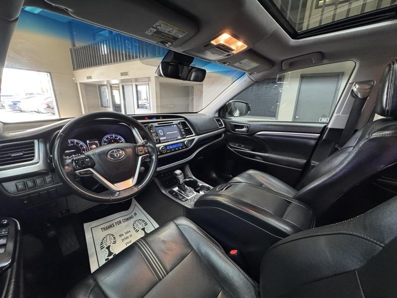 Toyota Highlander SE AWD V6 2018