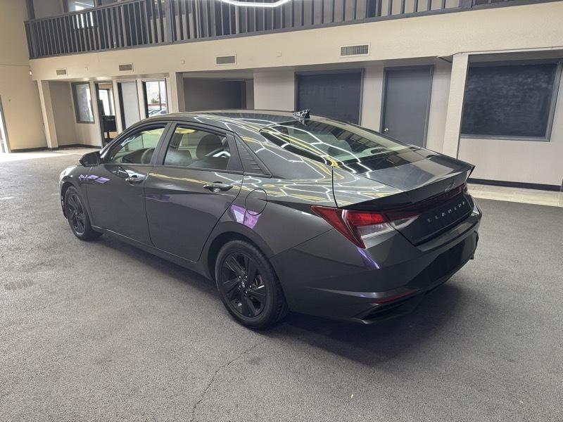 Hyundai Elantra SEL 2021