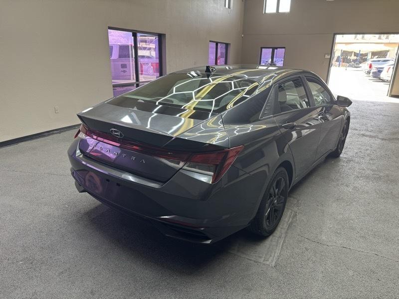 Hyundai Elantra SEL 2021