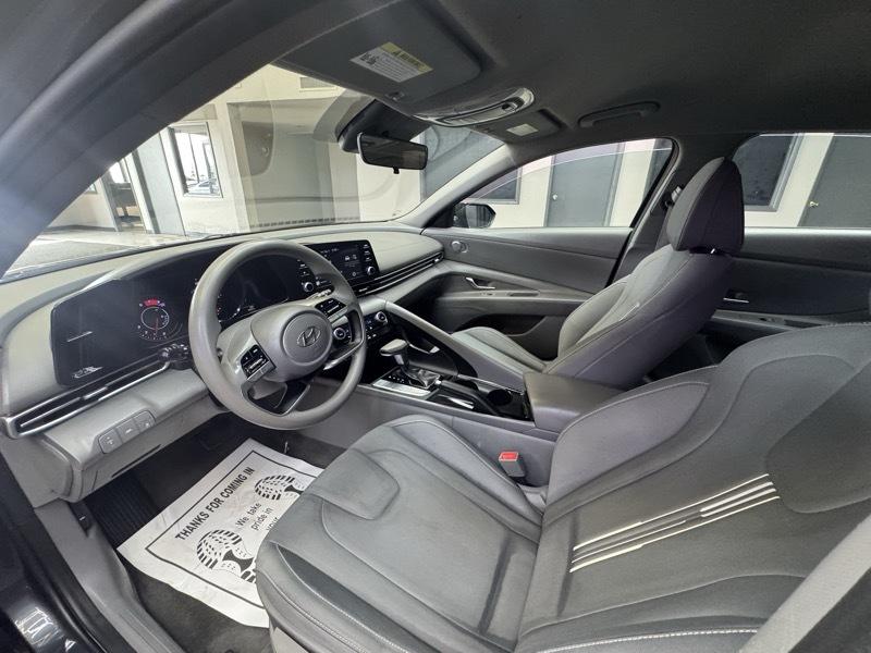 Hyundai Elantra SEL 2021