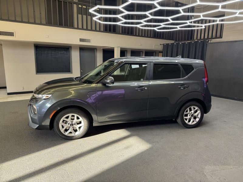 Kia Soul LX CVT 2022
