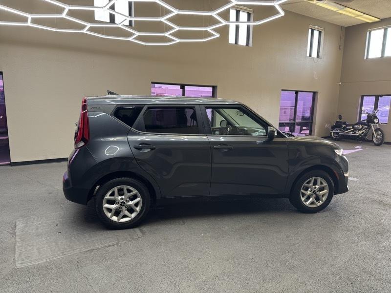 Kia Soul LX CVT 2022