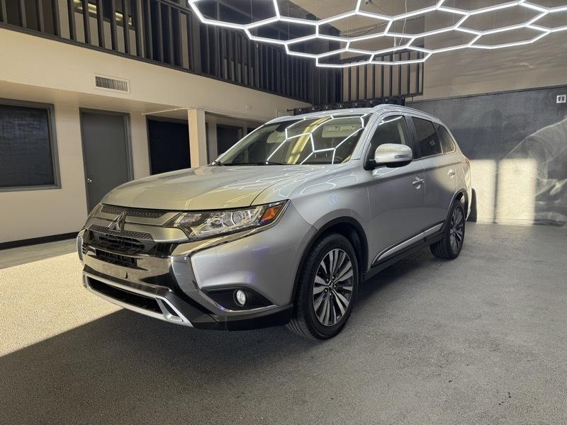 Mitsubishi Outlander SE 2WD 2020