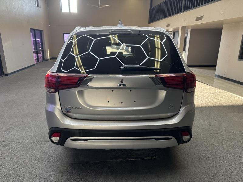 Mitsubishi Outlander SE 2WD 2020