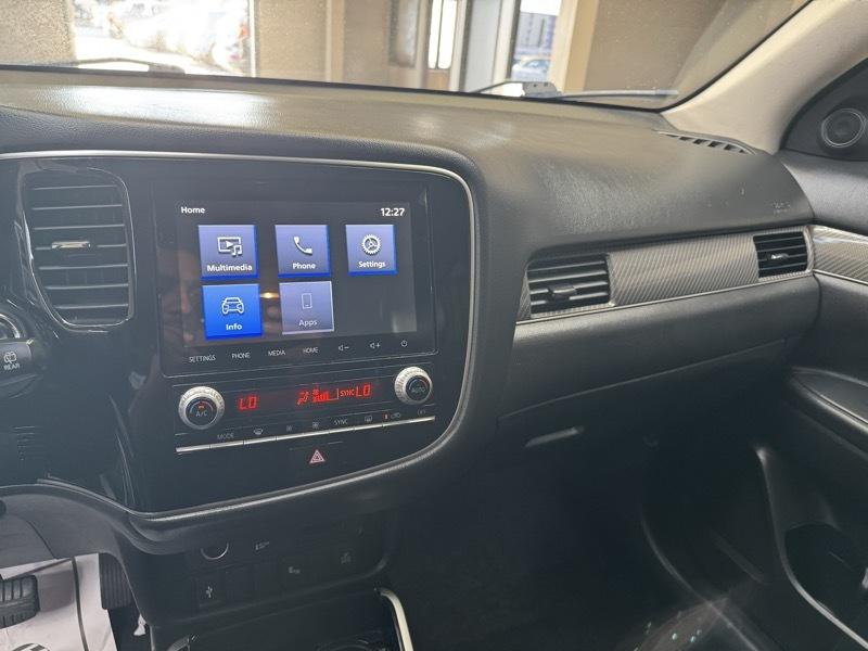 Mitsubishi Outlander SE 2WD 2020