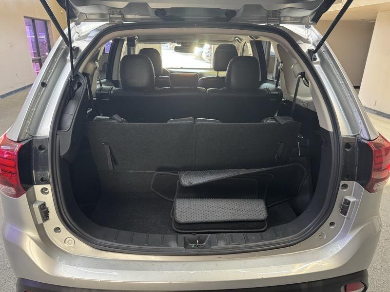 Mitsubishi Outlander SE 2WD 2020
