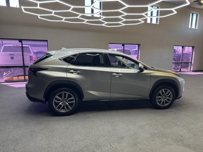 Lexus NX photo 10
