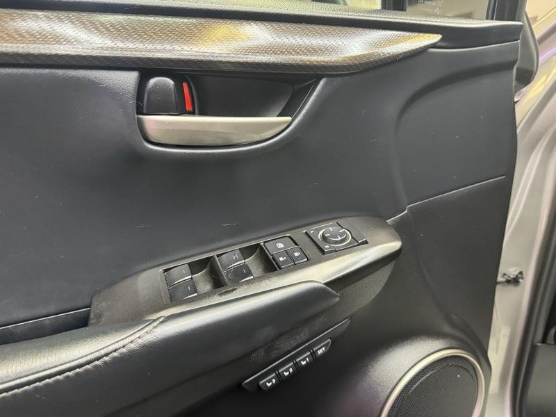 Lexus NX photo 15