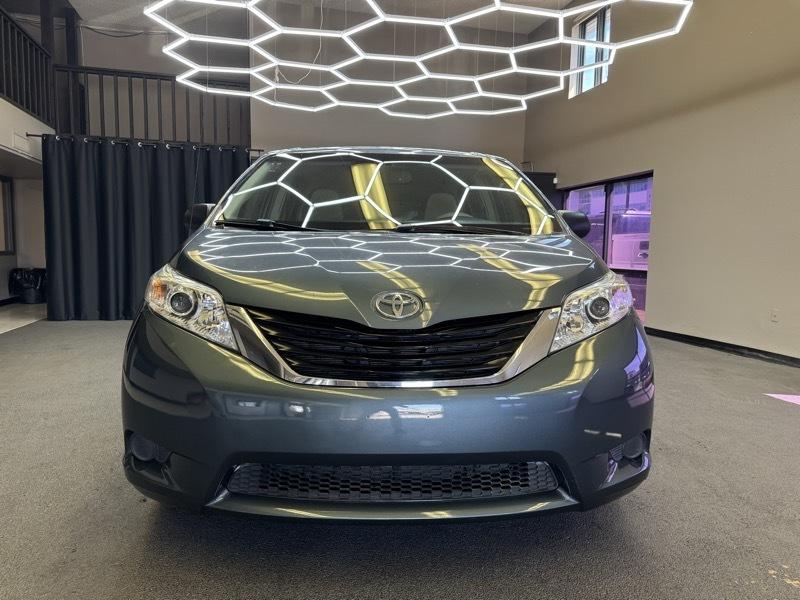 Toyota Sienna LE FWD 8-Passenger V6 2014