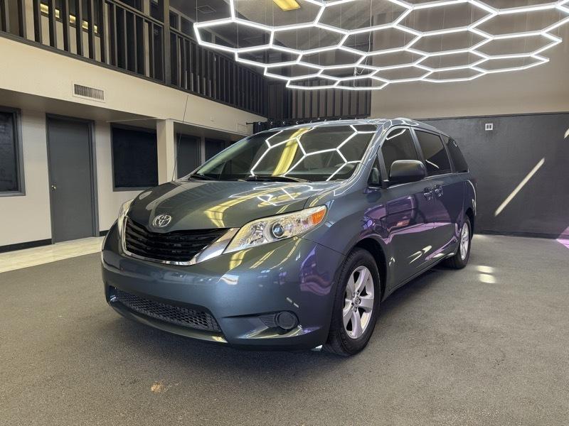 Toyota Sienna LE FWD 8-Passenger V6 2014
