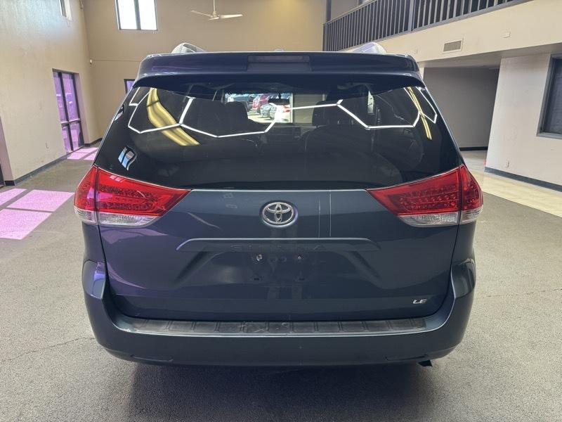 Toyota Sienna LE FWD 8-Passenger V6 2014