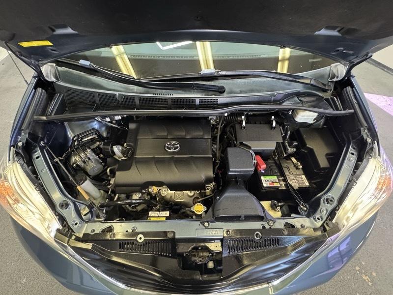 Toyota Sienna LE FWD 8-Passenger V6 2014