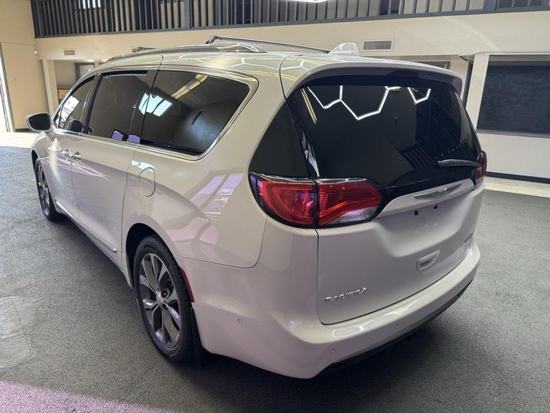 Chrysler Pacifica Limited 2017
