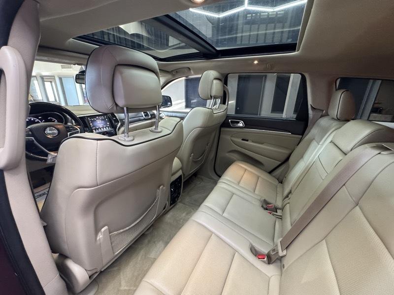 Jeep Grand Cherokee Overland 2WD 2016