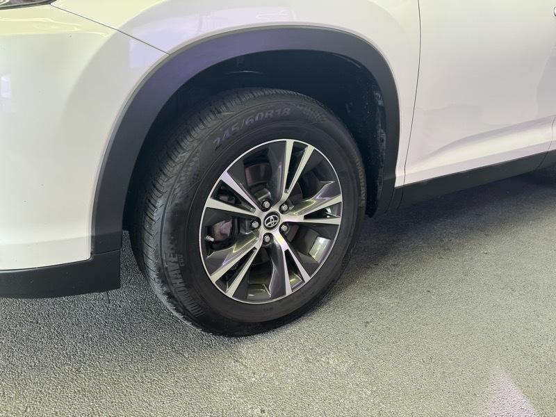 Toyota Highlander LE FWD V6 2019