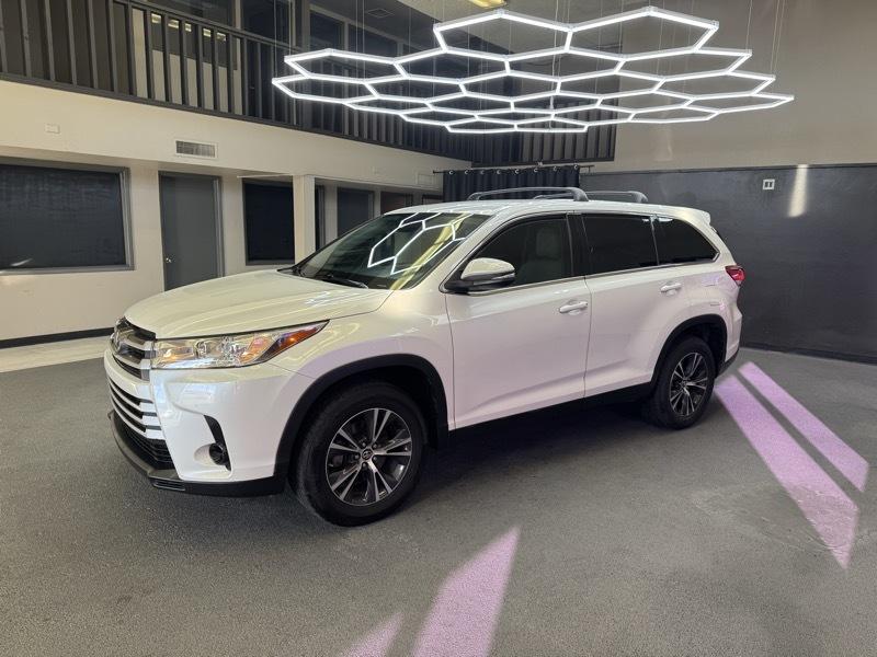 Toyota Highlander LE FWD V6 2019