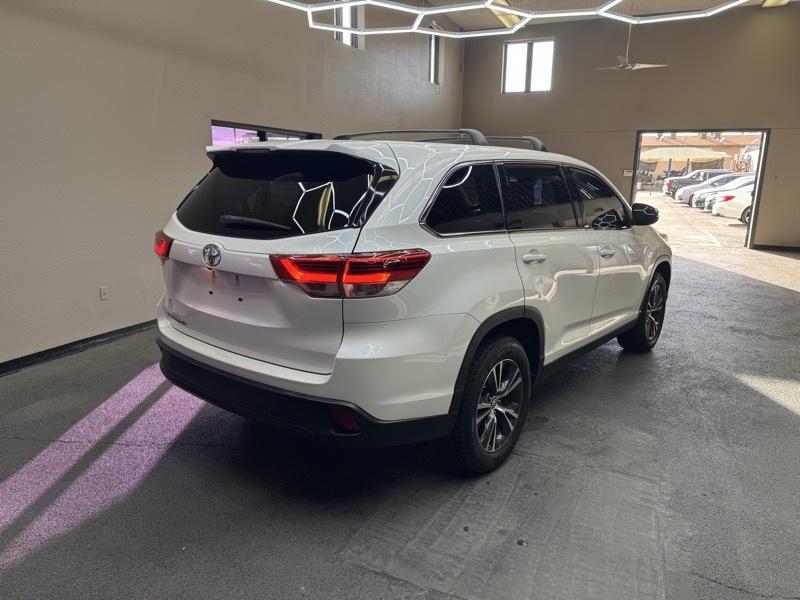 Toyota Highlander LE FWD V6 2019
